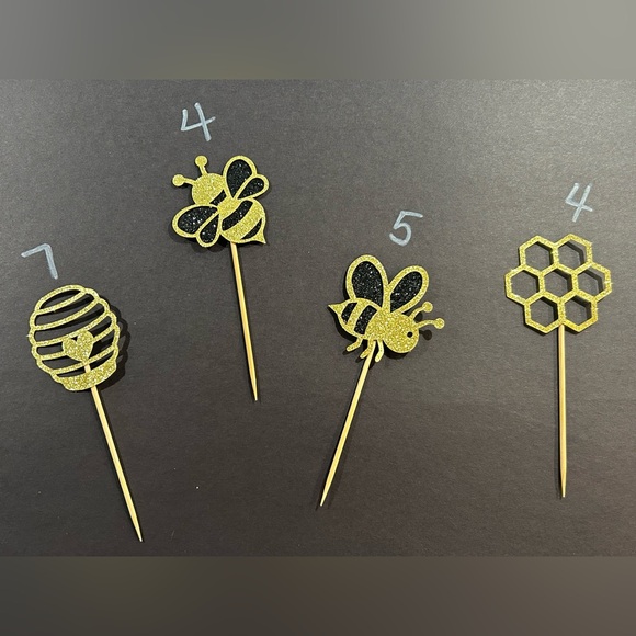 Bee-Themed Gender Reveal/Shower Decor - Picture 3 of 9